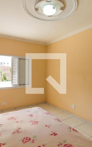 Casa à venda com 140m², 3 quartos e 2 vagas Casa à venda com 140m², 3 quartos e 2 vagasSuíte