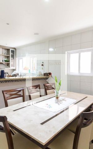 Casa à venda com 140m², 3 quartos e 2 vagas Casa à venda com 140m², 3 quartos e 2 vagasCozinha/Sala de Jantar