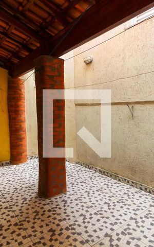 Casa à venda com 140m², 3 quartos e 2 vagas Casa à venda com 140m², 3 quartos e 2 vagasÁrea Externa