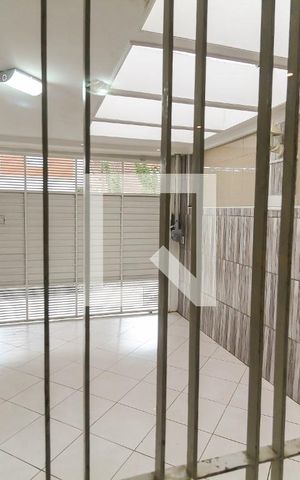 Casa à venda com 140m², 3 quartos e 2 vagas Casa à venda com 140m², 3 quartos e 2 vagasVista da Sala de Estar