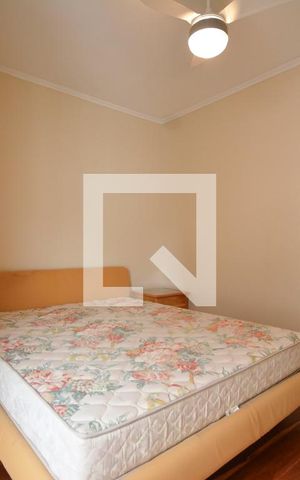 Apartamento à venda com 77m², 2 quartos e 1 vagaQuarto com suíte