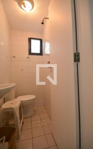 Apartamento à venda com 77m², 2 quartos e 1 vagaBanheiro de Serviço