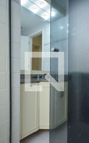 Apartamento à venda com 77m², 2 quartos e 1 vagaBanheiro da suíte