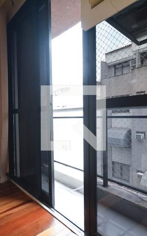 Apartamento à venda com 77m², 2 quartos e 1 vagaSacada