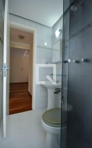 Apartamento à venda com 77m², 2 quartos e 1 vagaBanheiro Social
