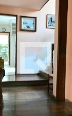 Casa à venda com 300m², 4 quartos e 3 vagasHall Inferior