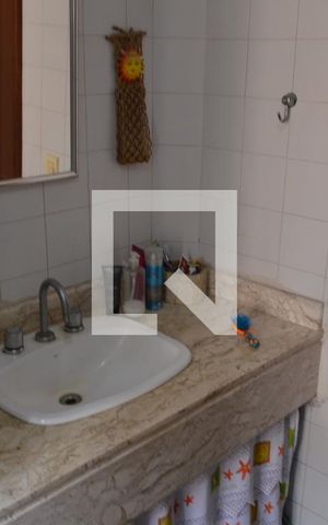 Casa à venda com 300m², 4 quartos e 3 vagasBanheiro 2