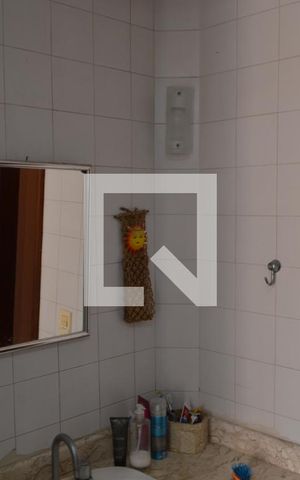 Casa à venda com 300m², 4 quartos e 3 vagasBanheiro 2