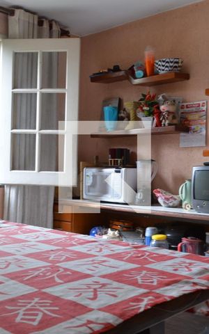 Casa à venda com 300m², 4 quartos e 3 vagasCopa