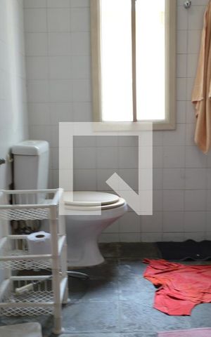 Casa à venda com 300m², 4 quartos e 3 vagasBanheiro 2