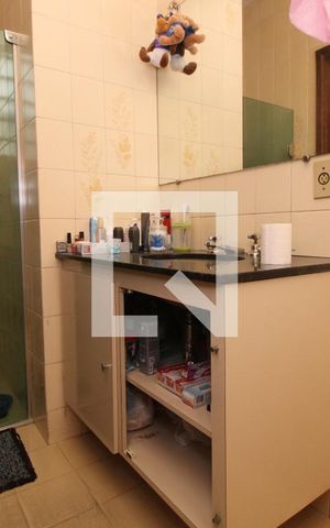 Apartamento à venda com 200m², 3 quartos e 5 vagasBanheiro suíte 