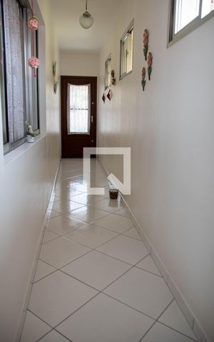 Casa à venda com 500m², 7 quartos e 1 vaga Casa à venda com 500m², 7 quartos e 1 vagaCorredor