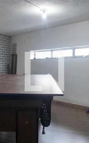 Casa à venda com 240m², 4 quartos e 1 vagaEdicula