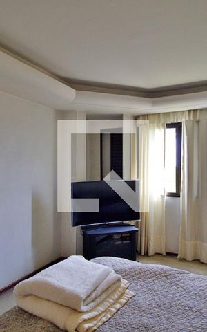 Apartamento à venda com 383m², 4 quartos e 5 vagas Apartamento à venda com 383m², 4 quartos e 5 vagasSuíte 1