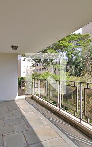 Apartamento à venda com 383m², 4 quartos e 5 vagas Apartamento à venda com 383m², 4 quartos e 5 vagasVaranda da Sala