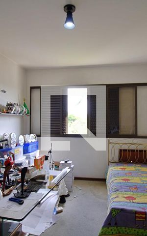 Apartamento à venda com 383m², 4 quartos e 5 vagas Apartamento à venda com 383m², 4 quartos e 5 vagasQuarto 4