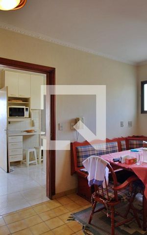 Apartamento à venda com 383m², 4 quartos e 5 vagas Apartamento à venda com 383m², 4 quartos e 5 vagasCopa