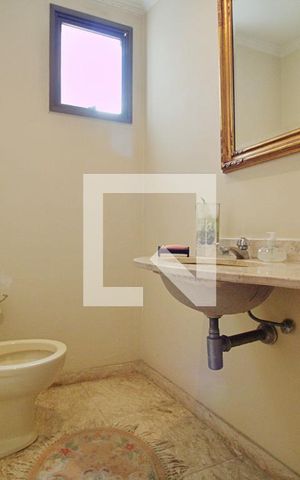 Apartamento à venda com 383m², 4 quartos e 5 vagas Apartamento à venda com 383m², 4 quartos e 5 vagasLavabo