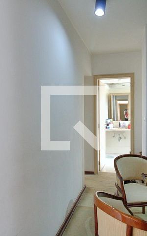 Apartamento à venda com 383m², 4 quartos e 5 vagas Apartamento à venda com 383m², 4 quartos e 5 vagasSuíte 1