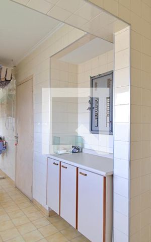 Apartamento à venda com 383m², 4 quartos e 5 vagas Apartamento à venda com 383m², 4 quartos e 5 vagasÁrea de Serviço