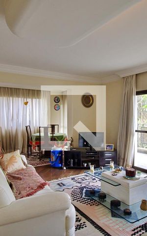 Apartamento à venda com 383m², 4 quartos e 5 vagas Apartamento à venda com 383m², 4 quartos e 5 vagasSala