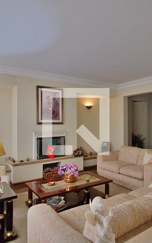 Apartamento à venda com 383m², 4 quartos e 5 vagas Apartamento à venda com 383m², 4 quartos e 5 vagasSala