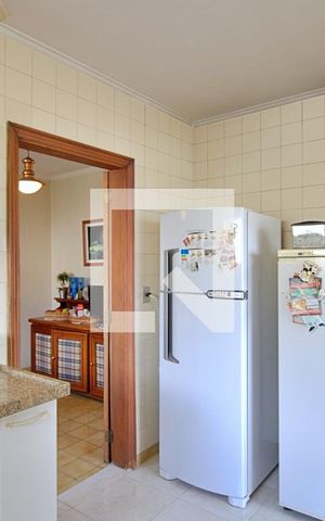 Apartamento à venda com 383m², 4 quartos e 5 vagas Apartamento à venda com 383m², 4 quartos e 5 vagasCozinha