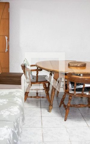 Casa à venda com 192m², 2 quartos e 1 vaga Casa à venda com 192m², 2 quartos e 1 vagaSala