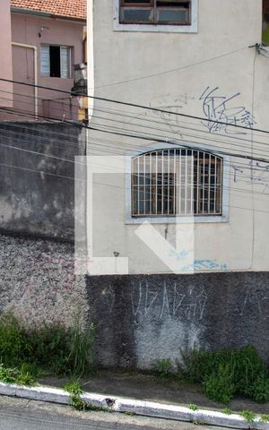 Casa à venda com 192m², 2 quartos e 1 vaga Casa à venda com 192m², 2 quartos e 1 vagaVista da Rua