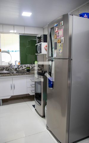 Casa à venda com 192m², 2 quartos e 1 vaga Casa à venda com 192m², 2 quartos e 1 vagaCozinha