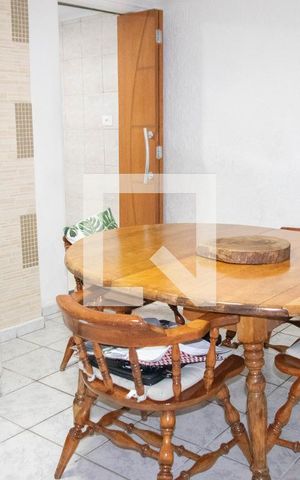 Casa à venda com 192m², 2 quartos e 1 vaga Casa à venda com 192m², 2 quartos e 1 vagaSala
