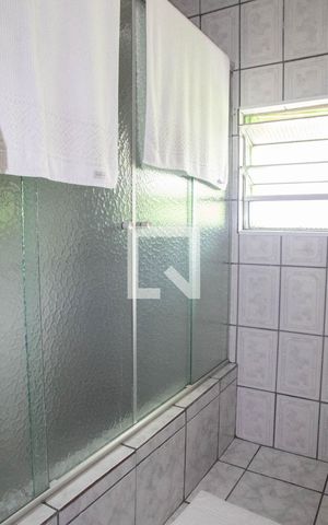 Casa à venda com 192m², 2 quartos e 1 vaga Casa à venda com 192m², 2 quartos e 1 vagaBanheiro do Quarto 2