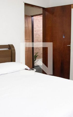 Casa à venda com 192m², 2 quartos e 1 vaga Casa à venda com 192m², 2 quartos e 1 vagaQuarto 1