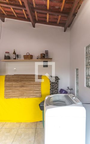 Casa à venda com 156m², 2 quartos e 1 vagaÁrea de serviço