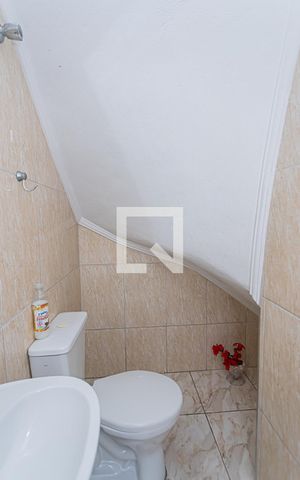 Casa à venda com 162m², 3 quartos e 4 vagas Casa à venda com 162m², 3 quartos e 4 vagasLavabo
