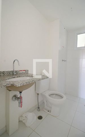 Apartamento à venda com 70m², 3 quartos e 2 vagas Apartamento à venda com 70m², 3 quartos e 2 vagasBanheiro Social