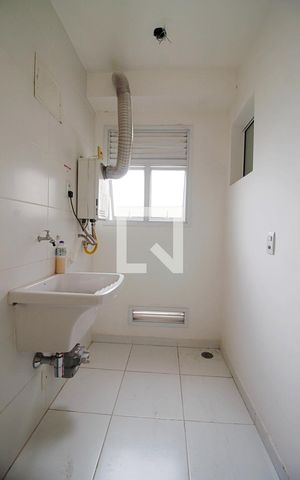 Apartamento à venda com 70m², 3 quartos e 2 vagas Apartamento à venda com 70m², 3 quartos e 2 vagasÁrea de Serviço