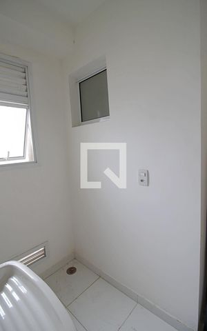 Apartamento à venda com 70m², 3 quartos e 2 vagas Apartamento à venda com 70m², 3 quartos e 2 vagasÁrea de Serviço