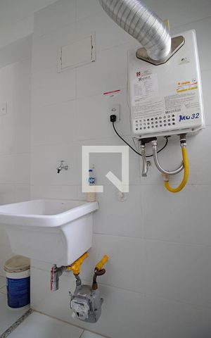 Apartamento à venda com 70m², 3 quartos e 2 vagas Apartamento à venda com 70m², 3 quartos e 2 vagasÁrea de Serviço