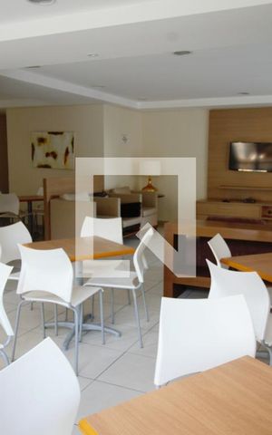 Apartamento à venda com 70m², 3 quartos e 2 vagas Apartamento à venda com 70m², 3 quartos e 2 vagasÁrea comum - Salão de festas