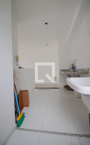 Apartamento à venda com 70m², 3 quartos e 2 vagas Apartamento à venda com 70m², 3 quartos e 2 vagasÁrea de Serviço