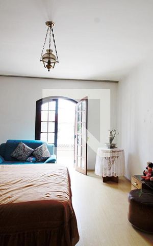 Casa à venda com 263m², 4 quartos e 4 vagas Casa à venda com 263m², 4 quartos e 4 vagasSuíte 4