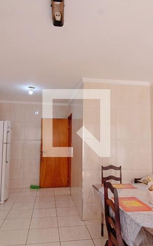 Casa à venda com 263m², 4 quartos e 4 vagas Casa à venda com 263m², 4 quartos e 4 vagasCozinha