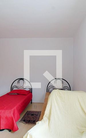 Casa à venda com 263m², 4 quartos e 4 vagas Casa à venda com 263m², 4 quartos e 4 vagasQuarto 3