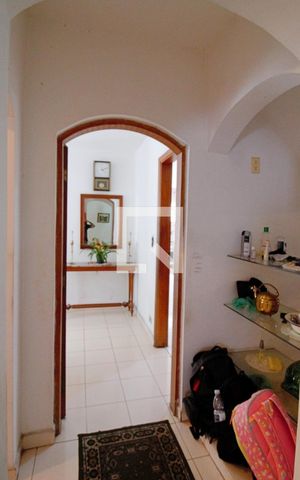 Casa à venda com 263m², 4 quartos e 4 vagas Casa à venda com 263m², 4 quartos e 4 vagasHall da Sala