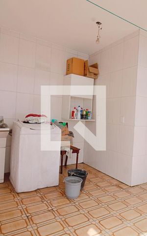 Casa à venda com 263m², 4 quartos e 4 vagas Casa à venda com 263m², 4 quartos e 4 vagasÁrea de Serviço