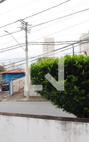 Casa à venda com 263m², 4 quartos e 4 vagas Casa à venda com 263m², 4 quartos e 4 vagasVista do Quarto 1