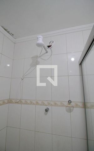 Casa à venda com 263m², 4 quartos e 4 vagas Casa à venda com 263m², 4 quartos e 4 vagasBanheiro Social