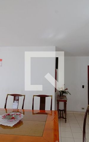 Casa à venda com 263m², 4 quartos e 4 vagas Casa à venda com 263m², 4 quartos e 4 vagasSala de Jantar