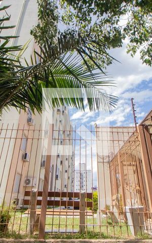 Apartamento para alugar com 45m², 2 quartos e 1 vaga Apartamento para alugar com 45m², 2 quartos e 1 vagaFachada